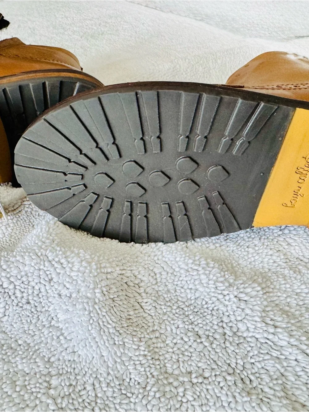 ZARA Men’s Tan Leather Chukka Boots with Side Zip